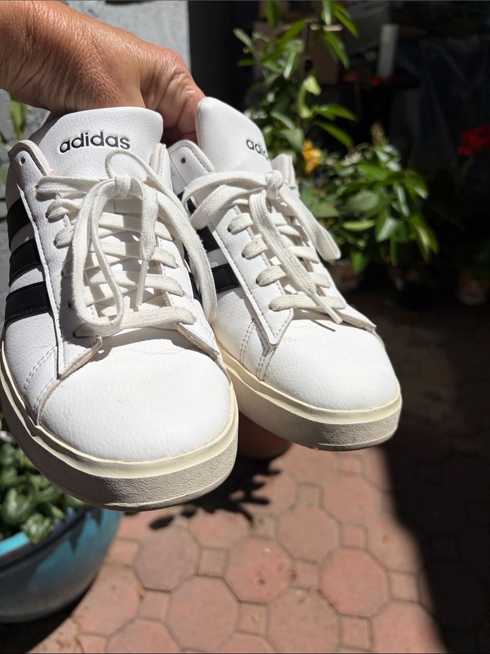 Adidas White Low-Top Sneakers with Black Three-Stripes | Size 8 US - Picture 8 of 12